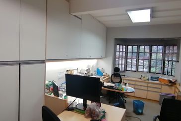 OUG/Old Klang Road 2 Storey Corner Bungalow