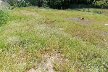 OUG/Taman Yarl Freehold Bungalow Lot For Sale