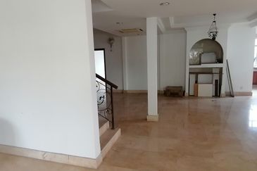 OUG Gated Guarded 2 Storey Semi D For Rent