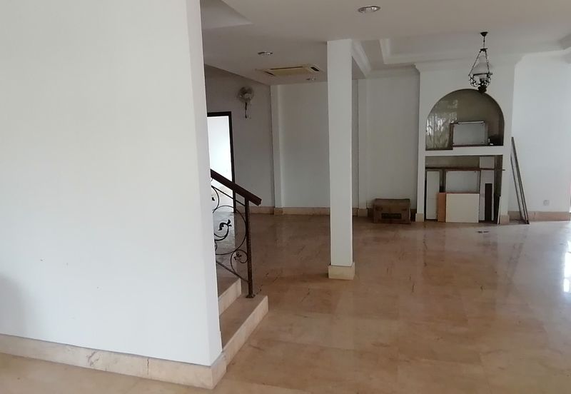 OUG Gated Guarded 2 Storey Semi D For Rent