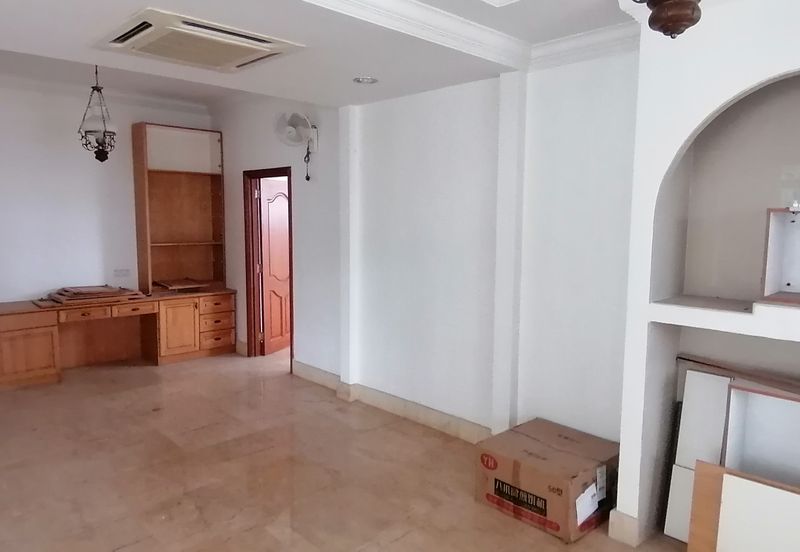 OUG Gated Guarded 2 Storey Semi D For Rent