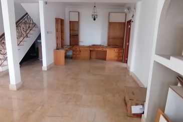 OUG Gated Guarded 2 Storey Semi D For Rent