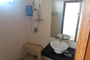 OUG Gated Guarded 2 Storey Semi D For Rent