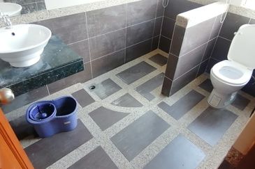 OUG Gated Guarded 2 Storey Semi D For Rent