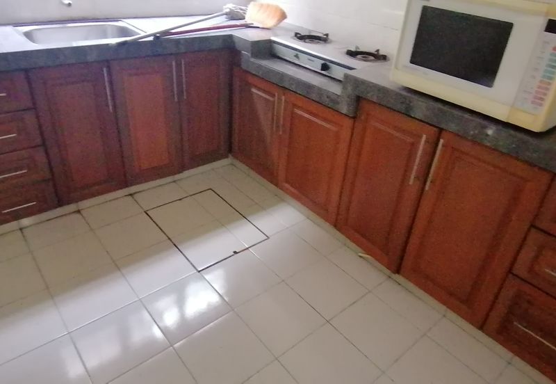 OUG/Happy Garden Ground Floor Townhouse For Rent