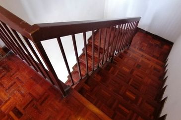 OUG/Happy Garden Ground Floor Townhouse For Rent