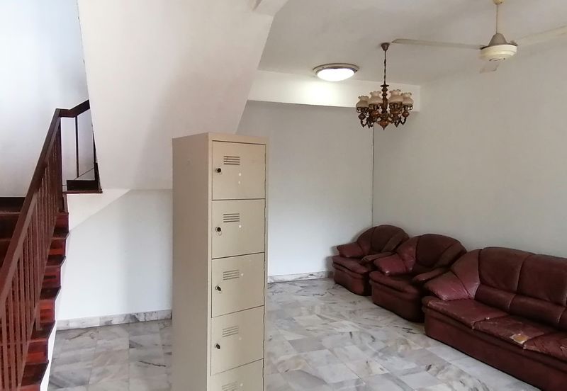 OUG/Happy Garden Ground Floor Townhouse For Rent