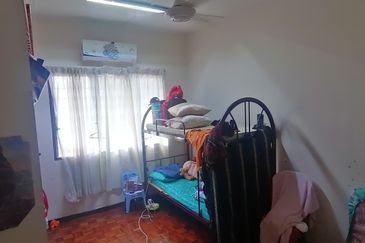 OUG/Taman United 2 Storey Terrace For Rent