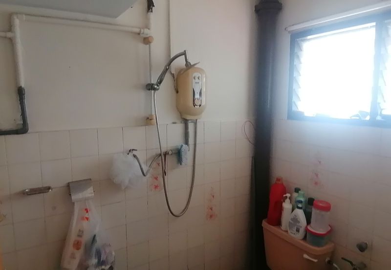 OUG/Taman United 2 Storey Terrace For Rent