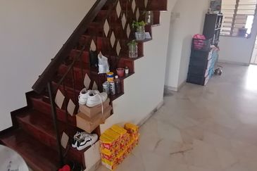 OUG/Taman United 2 Storey Terrace For Rent