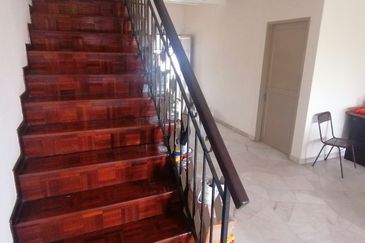 OUG/Taman United 2 Storey Terrace For Rent