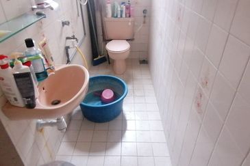 OUG/Taman United 2 Storey Terrace For Rent