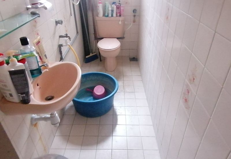 OUG/Taman United 2 Storey Terrace For Rent