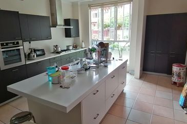 OUG/Taman Desa 2 Storey Semi D FIRE SALE!!!