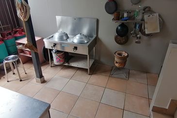 OUG/Taman Desa 2 Storey Semi D FIRE SALE!!!