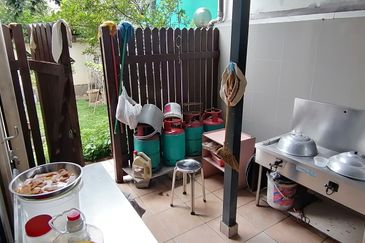 OUG/Taman Desa 2 Storey Semi D FIRE SALE!!!