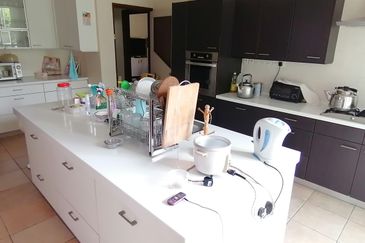 OUG/Taman Desa 2 Storey Semi D FIRE SALE!!!