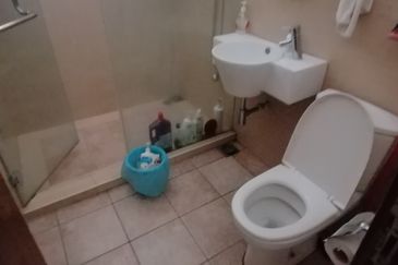 OUG/Taman Desa 2 Storey Semi D FIRE SALE!!!