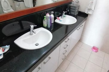 OUG/Taman Desa 2 Storey Semi D FIRE SALE!!!