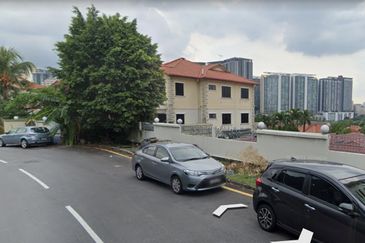 OUG/Taman Yarl Bungalow Lot For Sale