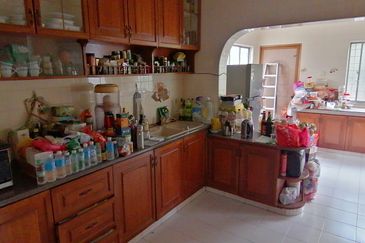 OUG 2 Storey Bungalow With Big Landscape For Sale