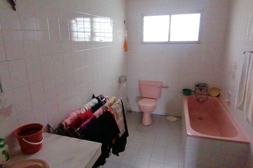 OUG 2 Storey Bungalow With Big Landscape For Sale