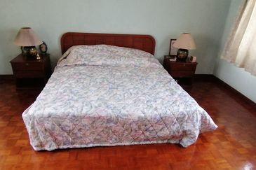 OUG 2 Storey Bungalow With Big Landscape For Sale