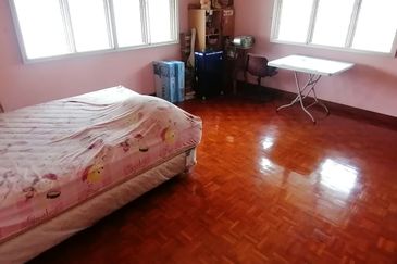 OUG 2 Storey Bungalow With Big Landscape For Sale