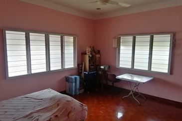 OUG 2 Storey Bungalow With Big Landscape For Sale