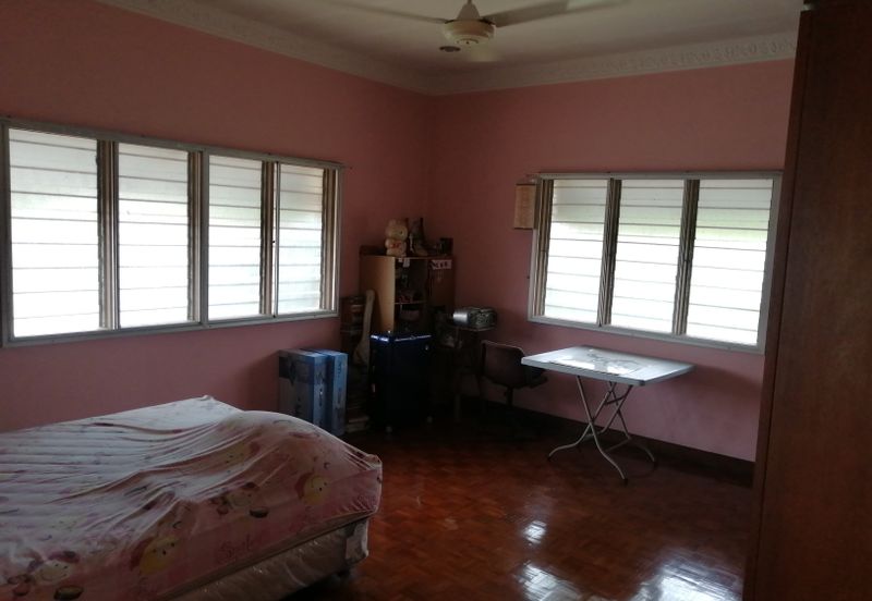 OUG 2 Storey Bungalow With Big Landscape For Sale