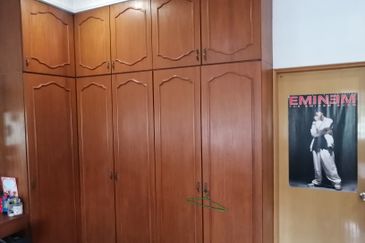 OUG 2 Storey Bungalow With Big Landscape For Sale