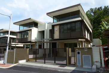 OUG/Taman Bukit Kuchai 2 Storey New Semi D