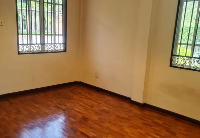 OUG/Taman Yarl 3 Storey Semi D Facing South