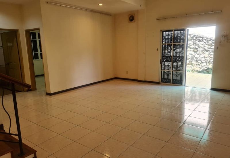 OUG/Taman Yarl 3 Storey Semi D Facing South