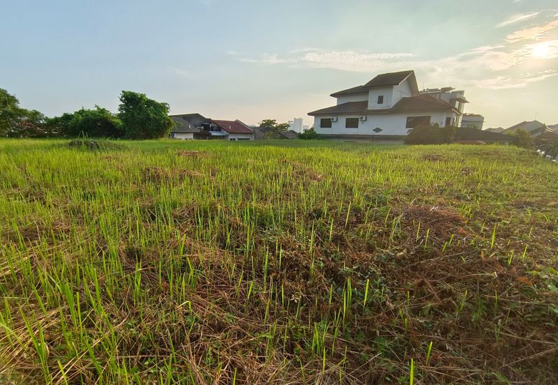 OUG/Happy Garden Gated Guarded Bungalow Land