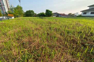 OUG/Happy Garden Gated Guarded Bungalow Land