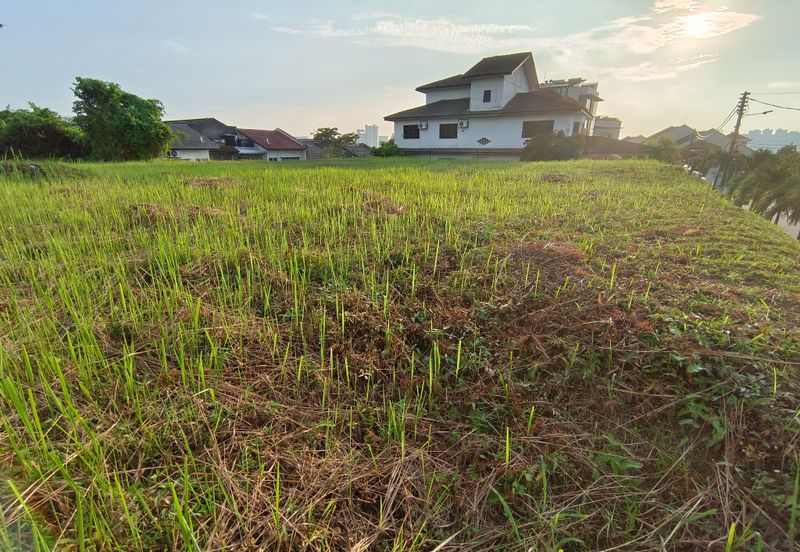 OUG/Happy Garden Gated Guarded Bungalow Land
