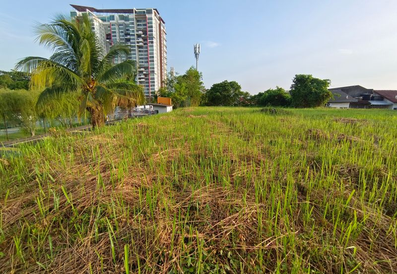 OUG/Happy Garden Gated Guarded Bungalow Land