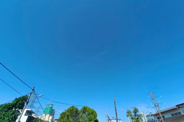 OUG 1 Storey Freehold Terrace For Sale