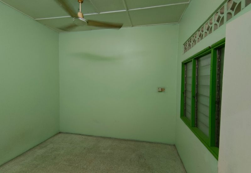 OUG/Happy Garden 1 Storey Terrace For Sale