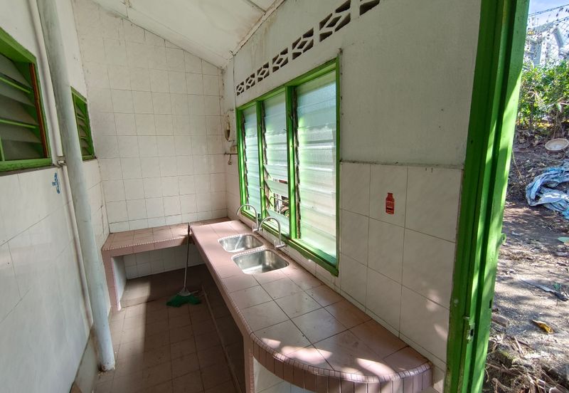 OUG/Happy Garden 1 Storey Terrace For Sale