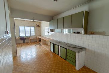 OUG 2 Storey Terrace Biggest Layout For Sale