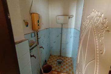 OUG 2 Storey Terrace Biggest Layout For Sale