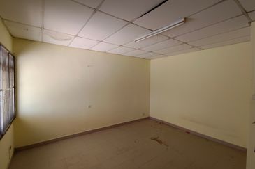 OUG 2 Storey Terrace Biggest Layout For Sale