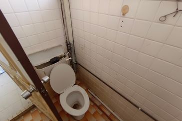 OUG 2 Storey Terrace Biggest Layout For Sale