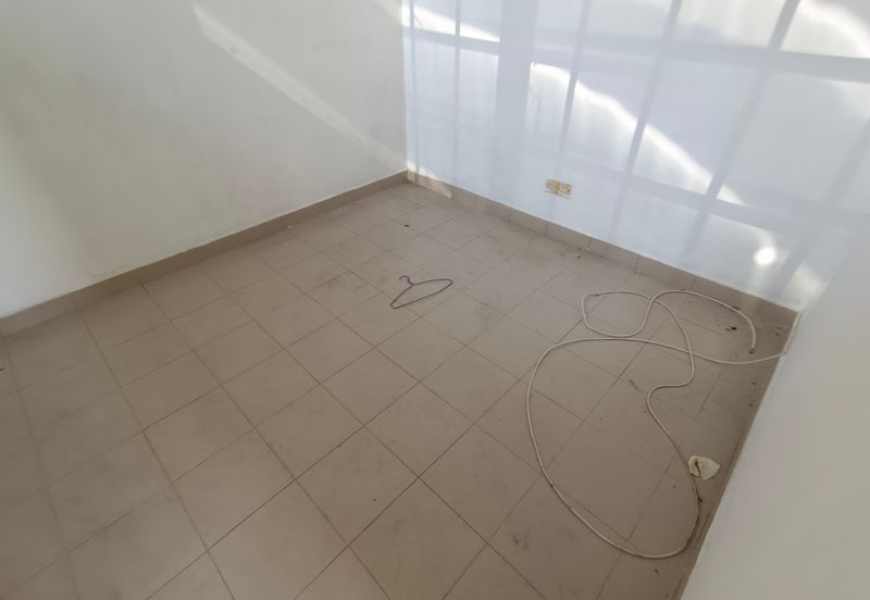 OUG 2 Storey Terrace Biggest Layout For Sale