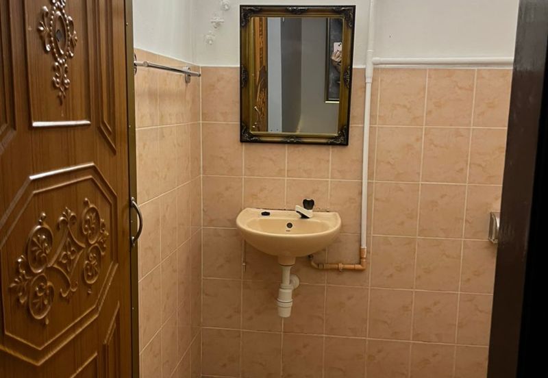 OUG Quiet & Renovated Full Furnished Terrace House