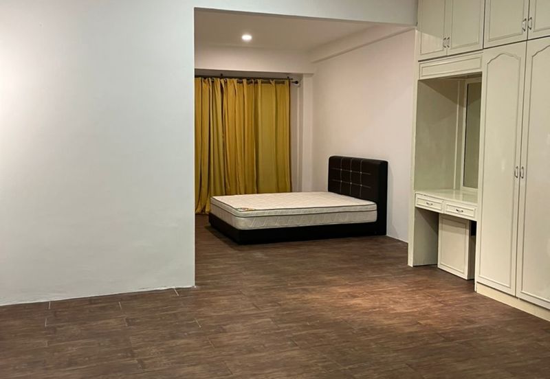 OUG Quiet & Renovated Full Furnished Terrace House