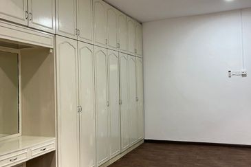 OUG Quiet & Renovated Full Furnished Terrace House