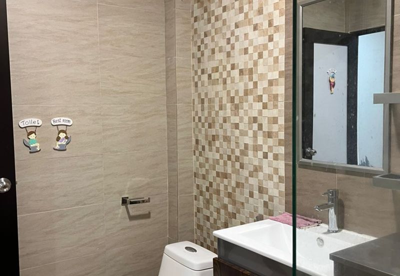 OUG Quiet & Renovated Full Furnished Terrace House